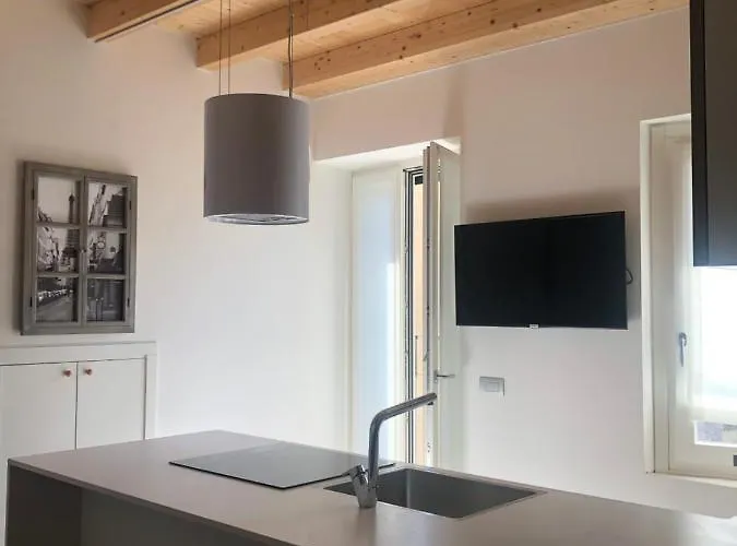 Comolakehouse