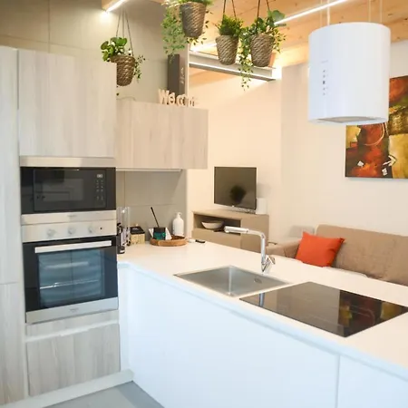 Comolakehouse * קומו